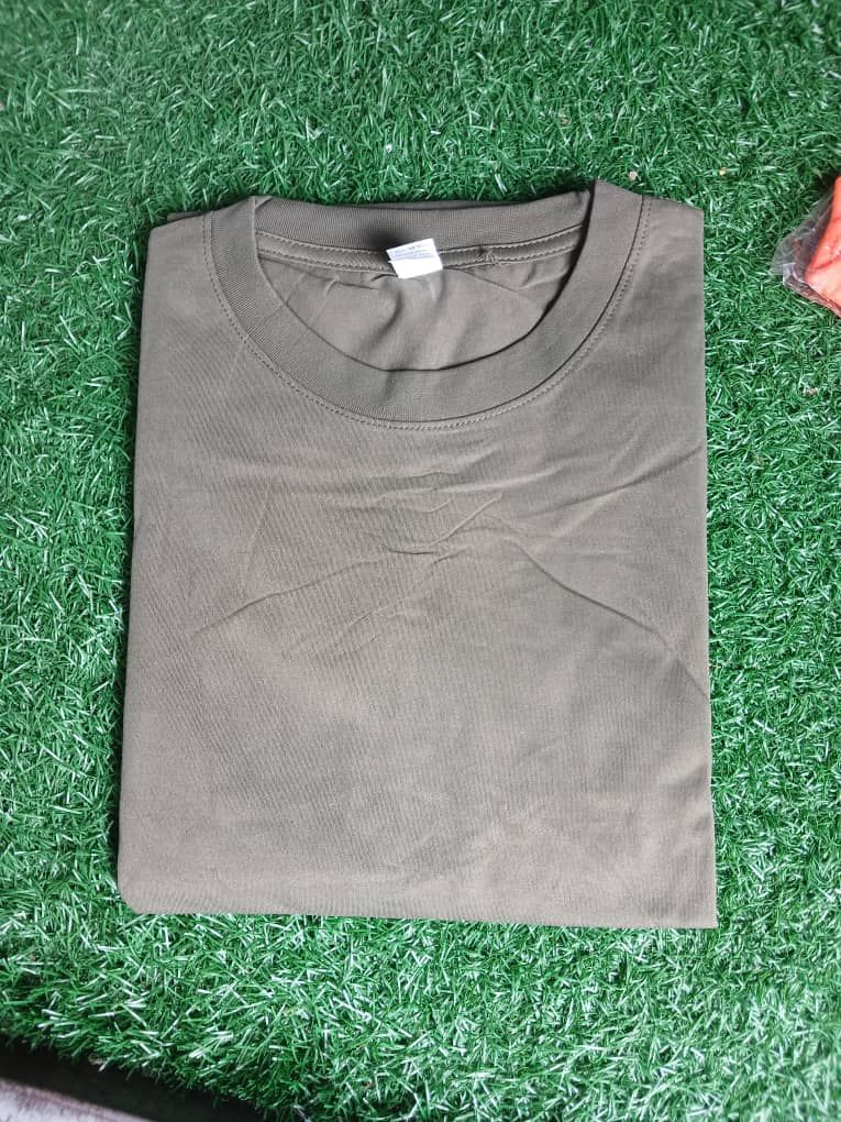 Plain round tees in different colors and sizes